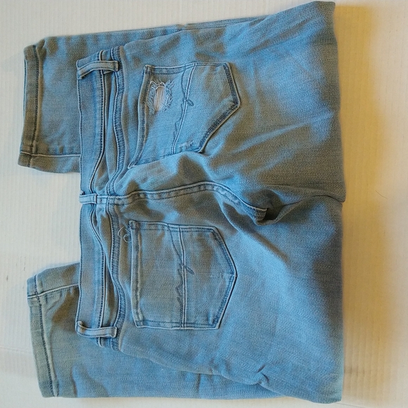 VGUC. Soho New York & Company distressed legging crop jeans. - Picture 3 of 6